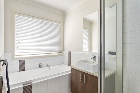 Summer Breeze - Accommodation Sunshine Coast 2