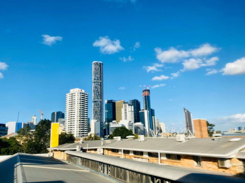 Summer House Backpackers Brisbane - Accommodation Sunshine Coast 2