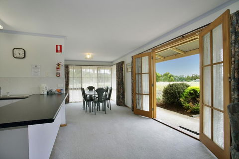 Summerfield Winery And Accommodation - Accommodation Sunshine Coast 3