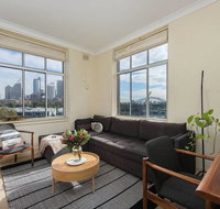 Sun-filled Apartment with Stunning Harbour Views H353 - Accommodation Sunshine Coast