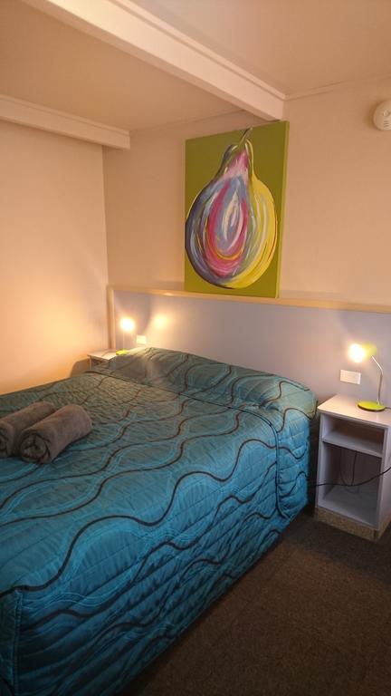 Sunflower Motel - Accommodation Sunshine Coast 3