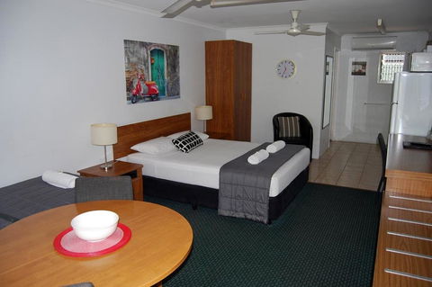 Sunseeker Motel - Accommodation Sunshine Coast 2