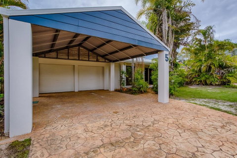 Sunyata Beach House - Rainbow Beach, Beachside Escape With A Pool, Pet Friendly And Wi-Fi - Accommodation Sunshine Coast 3