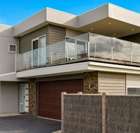 Swan Bay Views - Accommodation Sunshine Coast