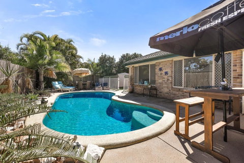 Sweetbrush Place - Accommodation Sunshine Coast 2