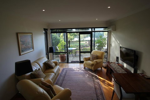 Syrena On The Swan - Accommodation Sunshine Coast 3
