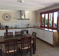 TAKURA HEIGHTS Modern Country Apartment with pool access - Accommodation Sunshine Coast