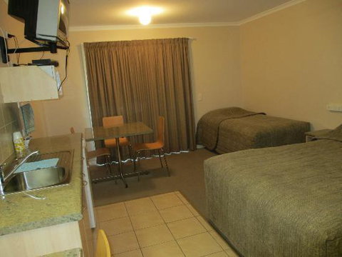 Tambo Mill Motel & Caravan Park - Accommodation Sunshine Coast 3
