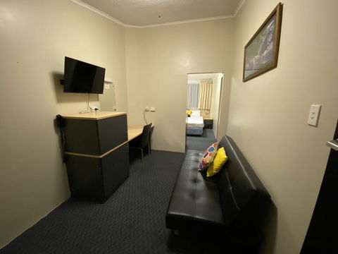 Taree Motor Inn - Accommodation Sunshine Coast 2
