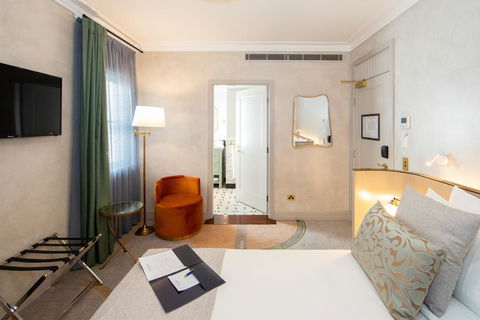 Tattersalls Hotel - Accommodation Sunshine Coast 1