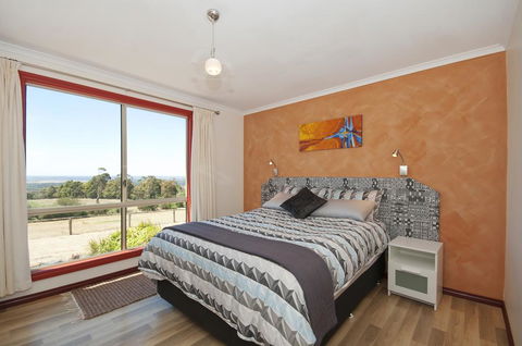 Tennessee Hill Cottage - Accommodation Sunshine Coast 1