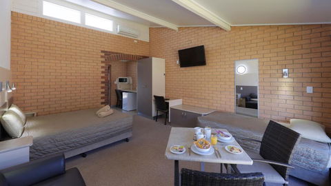 Tenterfield Motor Inn - Accommodation Sunshine Coast 3