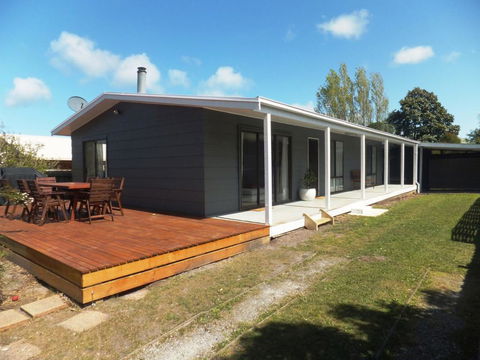 TERRIFIC ON TAMARA CRESCENT - Accommodation Sunshine Coast 0