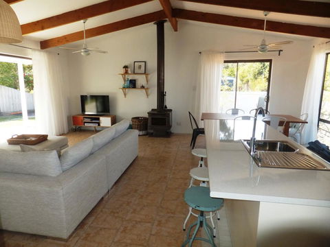 TERRIFIC ON TAMARA CRESCENT - Accommodation Sunshine Coast 2