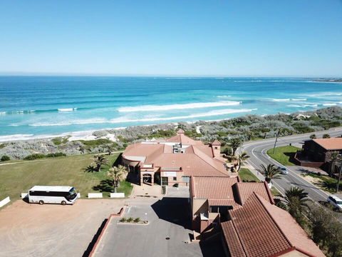 The African Reef - Accommodation Sunshine Coast 1