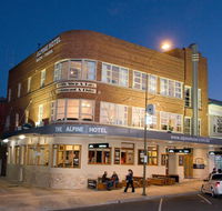 The Alpine Hotel - Accommodation Sunshine Coast