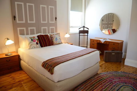 The Bank B&B West Wyalong - Accommodation Sunshine Coast 1