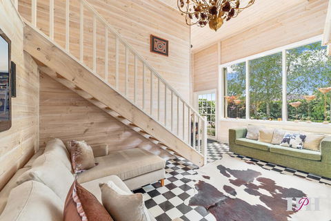 The Barn - Accommodation Sunshine Coast 1