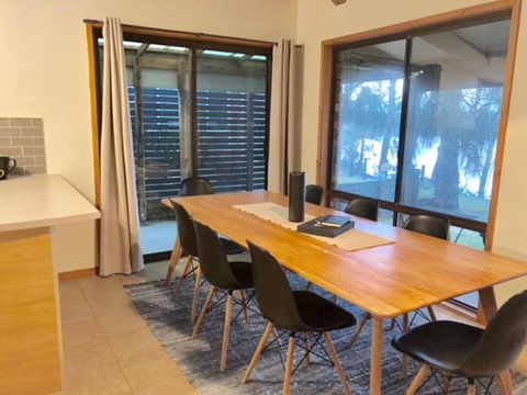 The Basin Waterfront - Accommodation Sunshine Coast 1