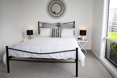 The Beach House - Point Turton - Accommodation Sunshine Coast 3