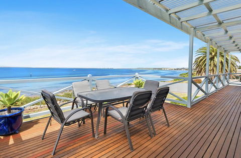 The Beach House - Point Turton - Accommodation Sunshine Coast 1