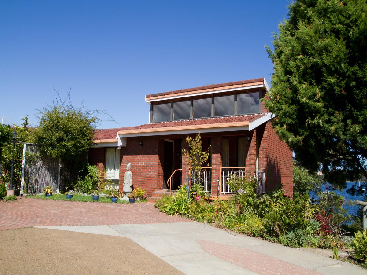 Austins Ferry TAS Accommodation Sunshine Coast