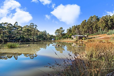 Naivasha Cottage - Accommodation Sunshine Coast 1