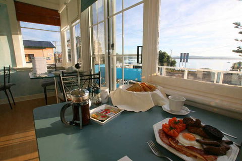 Freycinet Waters - Accommodation Sunshine Coast 3