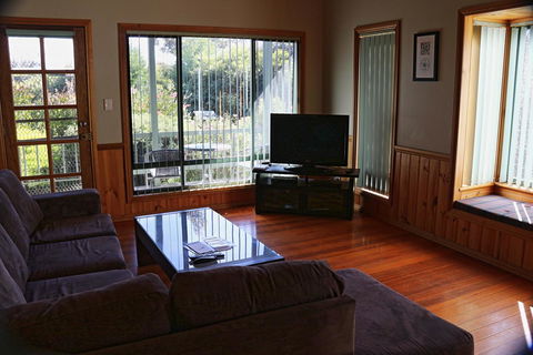 Hazards Beach House - Accommodation Sunshine Coast 7