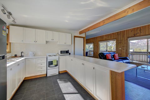Freycinet Sanctuary 4 - Accommodation Sunshine Coast 3