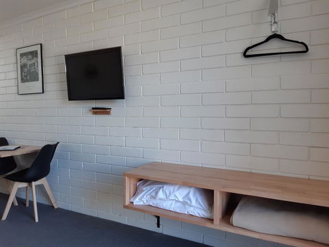 Anchor Wheel Motel - Accommodation Sunshine Coast 2