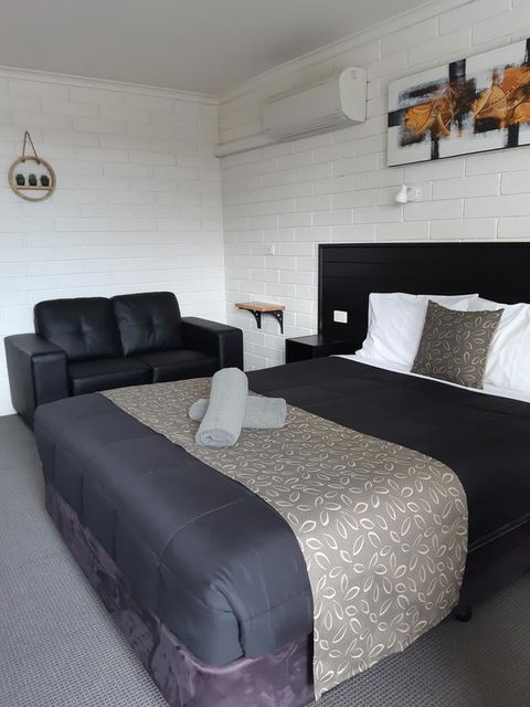 Anchor Wheel Motel - Accommodation Sunshine Coast 0