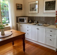 Sandy Bay Cottage - Accommodation Sunshine Coast