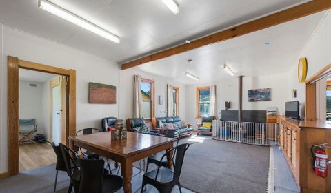 Return To Sender Lodge - Accommodation Sunshine Coast 6