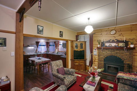 Blue Wren Riverside Cottage - Accommodation Sunshine Coast 16