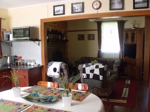 Blue Wren Riverside Cottage - Accommodation Sunshine Coast 20