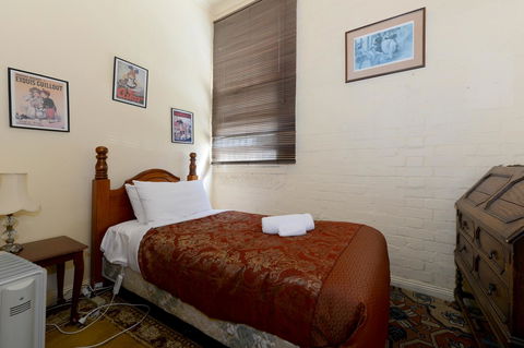 Edinburgh Gallery Bed & Breakfast - Accommodation Sunshine Coast 28