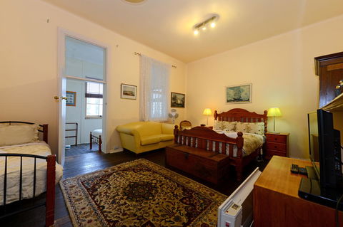 Edinburgh Gallery Bed & Breakfast - Accommodation Sunshine Coast 38