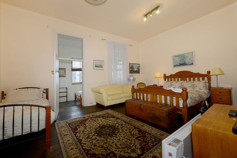 Edinburgh Gallery Bed & Breakfast - Accommodation Sunshine Coast 32