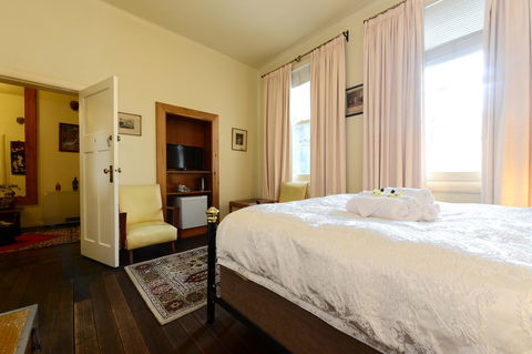 Edinburgh Gallery Bed & Breakfast - Accommodation Sunshine Coast 21