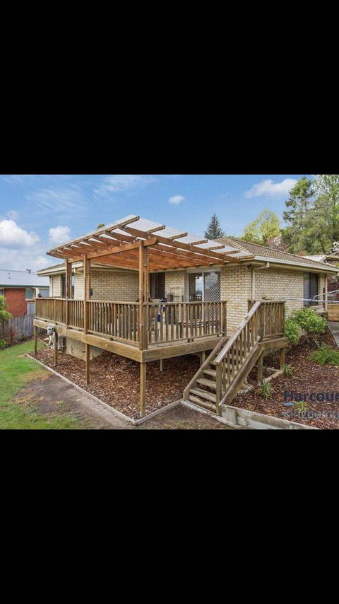 Little Mountain Town - Accommodation Sunshine Coast 12