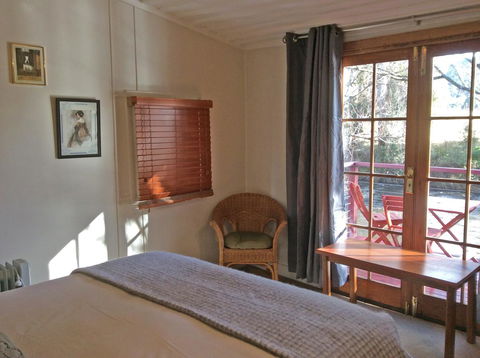 Platypus Playground Riverside Cottage - Accommodation Sunshine Coast 2