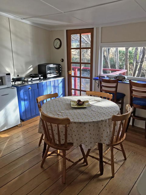 Platypus Playground Riverside Cottage - Accommodation Sunshine Coast 9