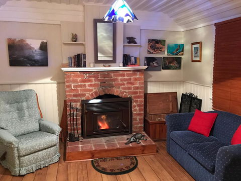 Platypus Playground Riverside Cottage - Accommodation Sunshine Coast 4