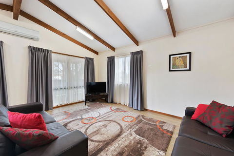 High Country Holiday Park - Accommodation Sunshine Coast 9