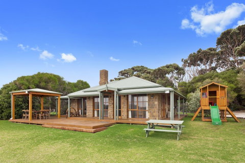 Apollo Bay Cottages - Accommodation Sunshine Coast 0
