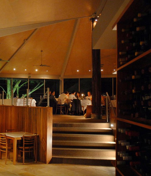 Chris\'s Beacon Point Restaurant & Villas - Accommodation Sunshine Coast 7