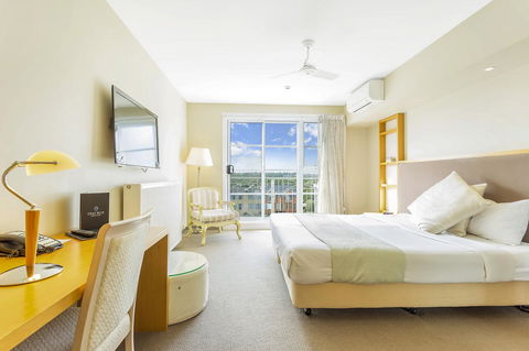 Deep Blue Hotel & Hot Springs - Accommodation Sunshine Coast 41