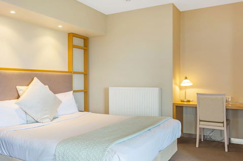 Deep Blue Hotel & Hot Springs - Accommodation Sunshine Coast 36