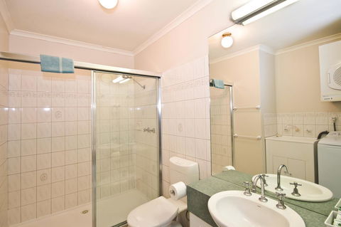 Anchorage Motel & Villas Lorne - Accommodation Sunshine Coast 33